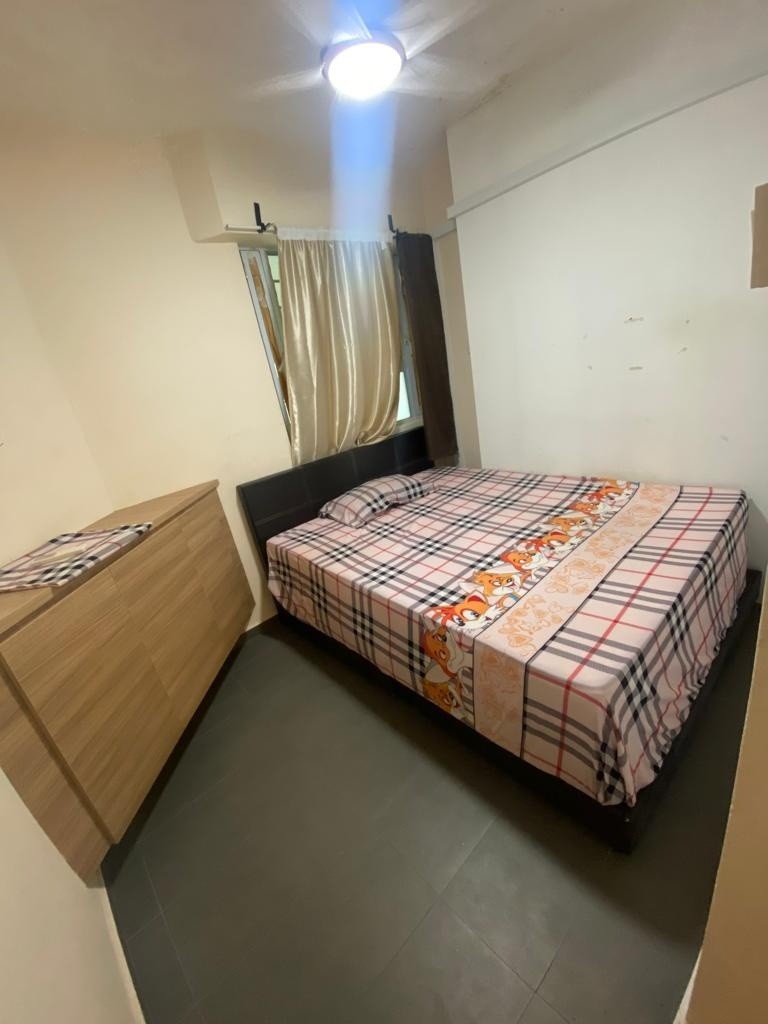Room for rent / Jurong East / Common room / 1pax stay / Available 2 Sept - Jurong East 裕廊東 - 分租房間 - Homates 新加坡