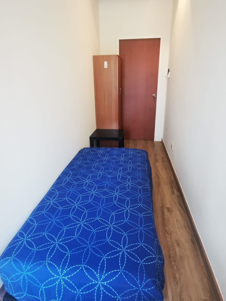 "Room for rent / BALESTIER / NOVENA / TOA PAYOH MRT / Common room / 1pax stay / Available October 6"		 - Toa Payoh - Bedroom - Homates Singapore