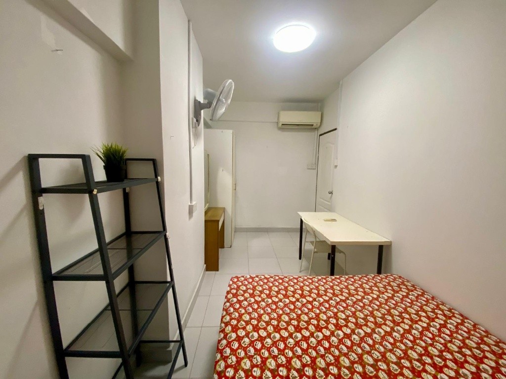 Room for rent / BUGIS / Common room / 1pax stay / Available 1 Nov	 - Bugis 白沙浮 - 分租房間 - Homates 新加坡