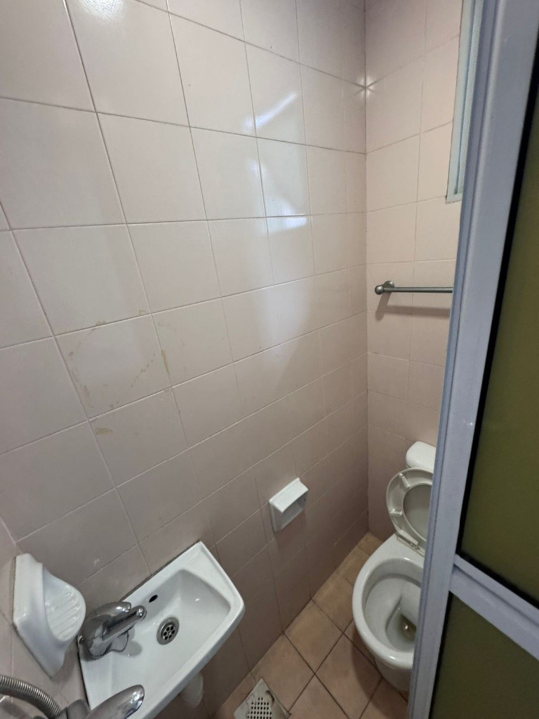 Room for rent/ Balestier/ Common room / 1pax stay / Available Immediately - Toa Payoh - Bedroom - Homates Singapore