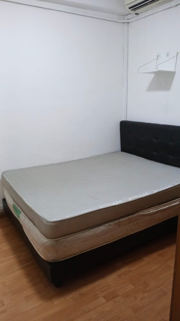 Room for rent / SOMERSET / Classic Queen Room / 1 - 2 pax stay / Available Immediately - Somerset 索美塞 - 分租房间 - Homates 新加坡