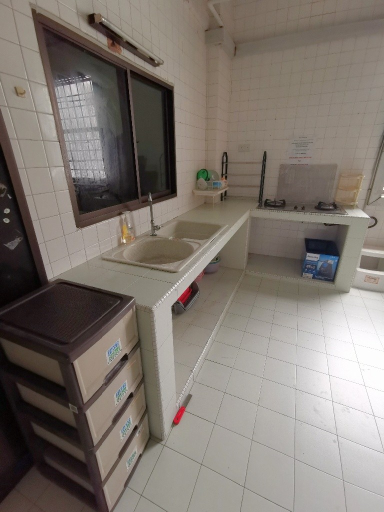 Room for rent / SOMERSET / Classic Queen Room / 1 - 2 pax stay / Available Immediately - Somerset 索美塞 - 分租房间 - Homates 新加坡