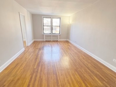 美国 - Elmhurst - 89-00 55th Ave,Queens,NY 11373