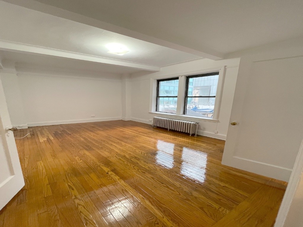 纽约曼哈顿中城中央车站附近出租 $2,750/月除了网络其他全包 -  - 整套出租 - Homates 美國