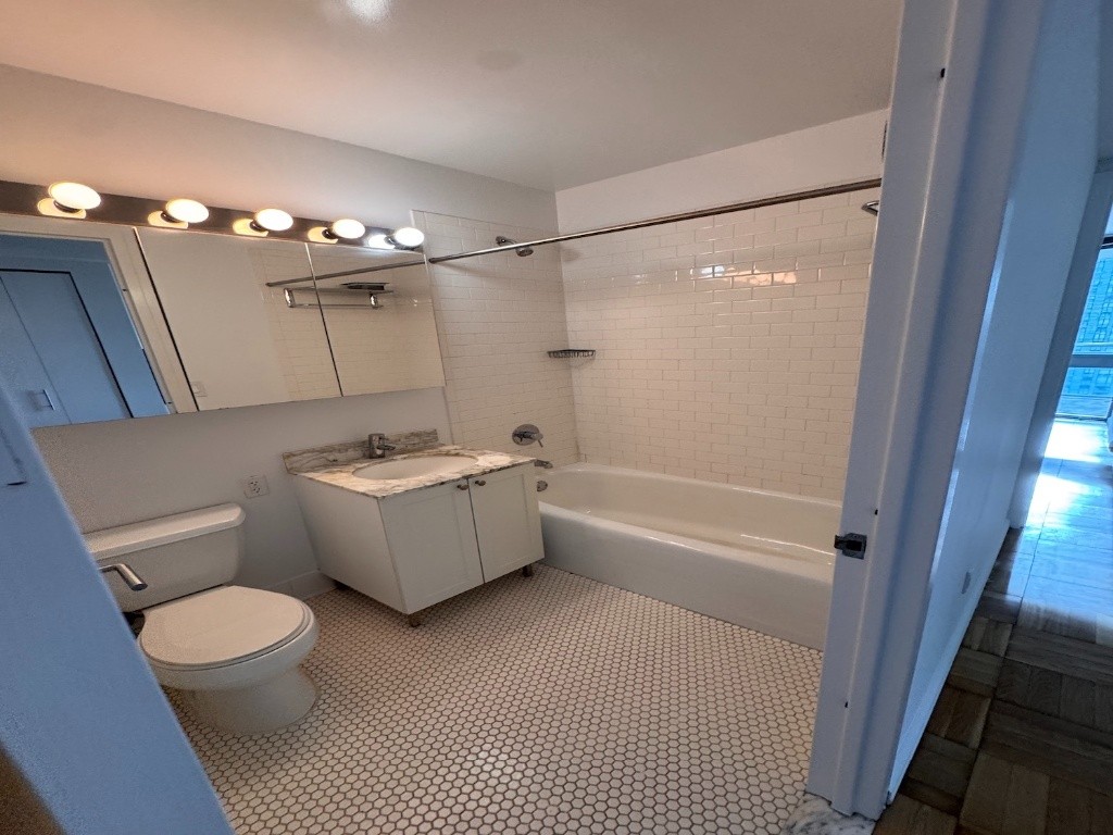 纽约曼哈顿中城一室一厅出租$4425/月包水暖 -  - Flat - Homates United States