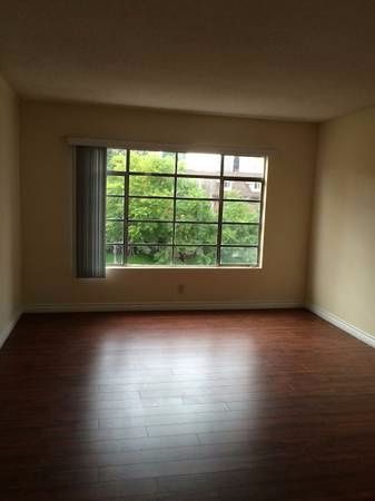 $1050 Seeking Roommate - Spacious 2 bed/2 bath available ASAP!  - Agoura Hills 阿古拉山 - 整套出租 - Homates 美國