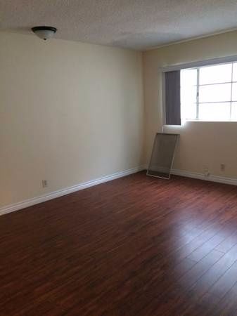 $1050 Seeking Roommate - Spacious 2 bed/2 bath available ASAP!  - Agoura Hills 阿古拉山 - Flat - Homates United States